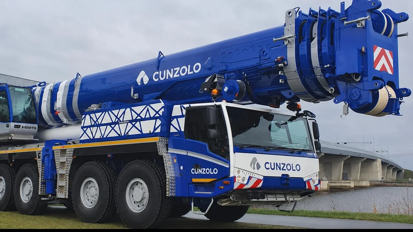 Guindaste Cunzolo disponível conforme consulta comercial