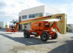 Plataforma com Lança Articulada JLG 800AJ 