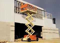 Plataforma Tipo Tesoura - Pantográfica - JLG 260 MRT