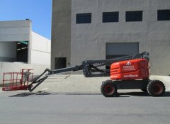 Plataforma com Lança Articulada SkyJack SJ 63AJ