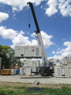 Içamento de Gerador Container com Guindaste