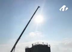 Guindaste em Operação de Içamento