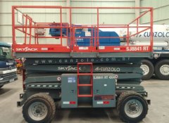 Plataforma Tesoura SkyJack Modelo SJ 8841